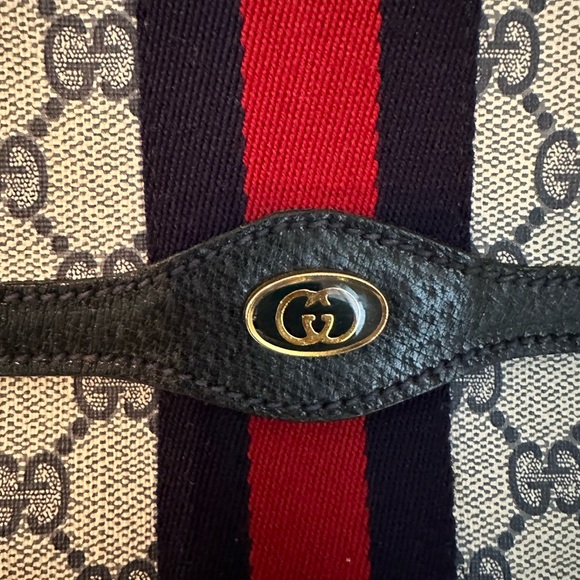 Authentic Gucci Sherry Line Clutch - Picture 7 of 13